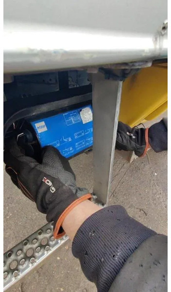 Dhollandia Tailgate / Loadboard / Laadklep / Achtersluitklep 2000 kg MBB / Palfinger / B.A.R. Cargolift - Гідроборт: фото 5 Dhollandia Tailgate / Loadboard / Laadklep / Achtersluitklep 2000 kg MBB / Palfinger / B.A.R. Cargolift - Гідроборт: фото 5