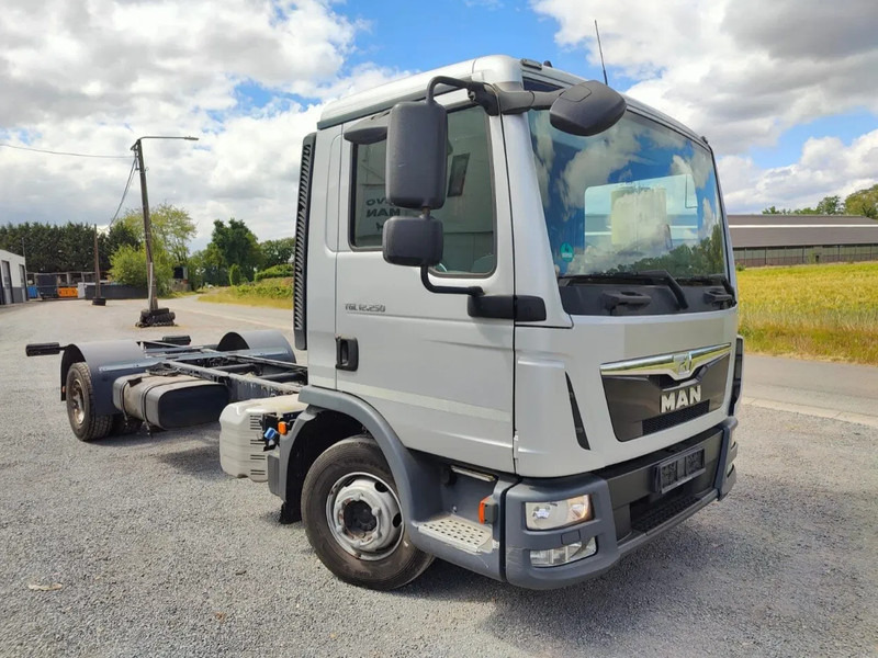 MAN TGL 12.250 Chassis cabine Euro6 - Вантажівка шасі: фото 1 MAN TGL 12.250 Chassis cabine Euro6 - Вантажівка шасі: фото 1