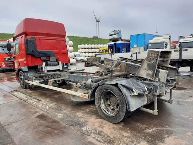 DAF CF75.360 MANUAL GEARBOX - Контейнеровоз/ Змінний кузов вантажівка: фото 4 DAF CF75.360 MANUAL GEARBOX - Контейнеровоз/ Змінний кузов вантажівка: фото 4