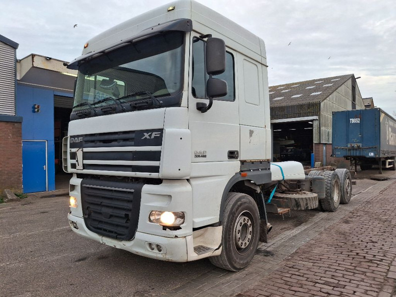 DAF XF 105.460 - Вантажівка шасі: фото 1 DAF XF 105.460 - Вантажівка шасі: фото 1