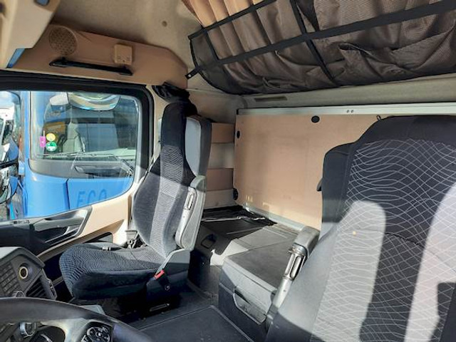 Interior photo 2: Контейнеровоз/ Змінний кузов вантажівка Mercedes-Benz ACTROS 1842
