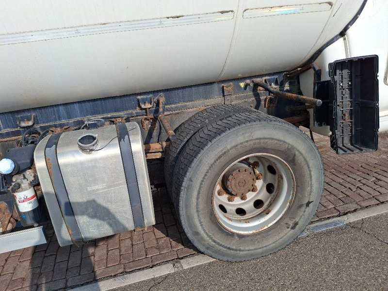 Renault MIDLUM 280DXI - Вантажівка цистерна: фото 4 Renault MIDLUM 280DXI - Вантажівка цистерна: фото 4