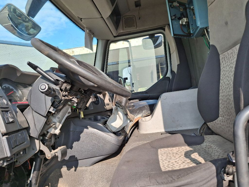 Renault MIDLUM 280DXI - Вантажівка цистерна: фото 3 Renault MIDLUM 280DXI - Вантажівка цистерна: фото 3