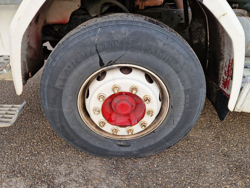 Scania R 142 H 6X2 V8 - Бортова вантажівка/ Платформа: фото 2 Scania R 142 H 6X2 V8 - Бортова вантажівка/ Платформа: фото 2