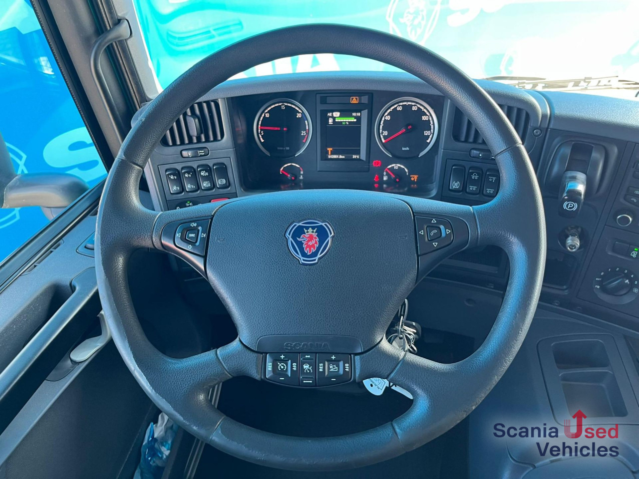 SCANIA P 320 DB6x2*4MNB RETARDER FULL AIR 8T TAIL LIFT 2T - Вантажівка з закритим кузовом: фото 5 SCANIA P 320 DB6x2*4MNB RETARDER FULL AIR 8T TAIL LIFT 2T - Вантажівка з закритим кузовом: фото 5