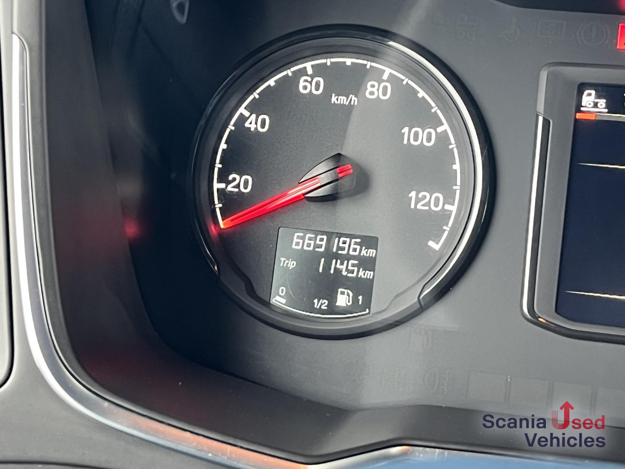 SCANIA R 450 A4x2LB RETARDER DIFF-L P-AIRCO FULL AIR - Тягач: фото 5 SCANIA R 450 A4x2LB RETARDER DIFF-L P-AIRCO FULL AIR - Тягач: фото 5