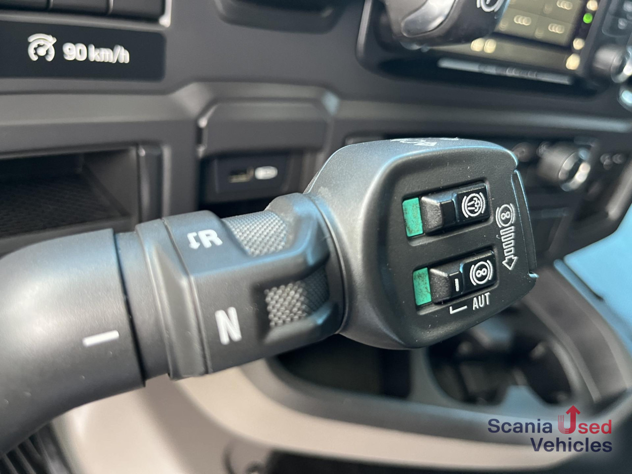 SCANIA R 450 A4x2LB RETARDER DIFF-L P-AIRCO FULL AIR - Тягач: фото 4 SCANIA R 450 A4x2LB RETARDER DIFF-L P-AIRCO FULL AIR - Тягач: фото 4