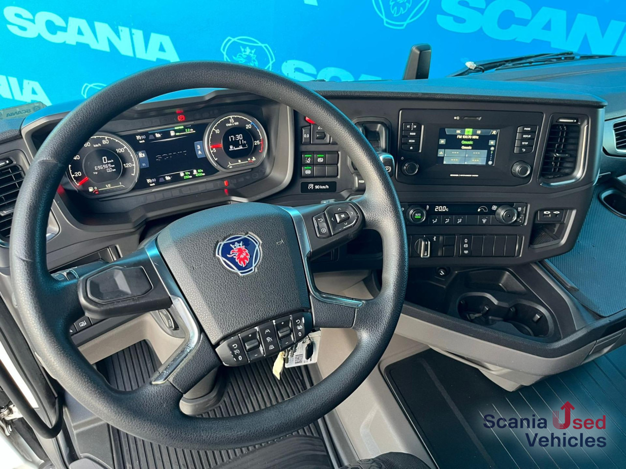 SCANIA R 450 A4x2NA RETARDER 8T DIFF-L SMART2 - Тягач: фото 3 SCANIA R 450 A4x2NA RETARDER 8T DIFF-L SMART2 - Тягач: фото 3