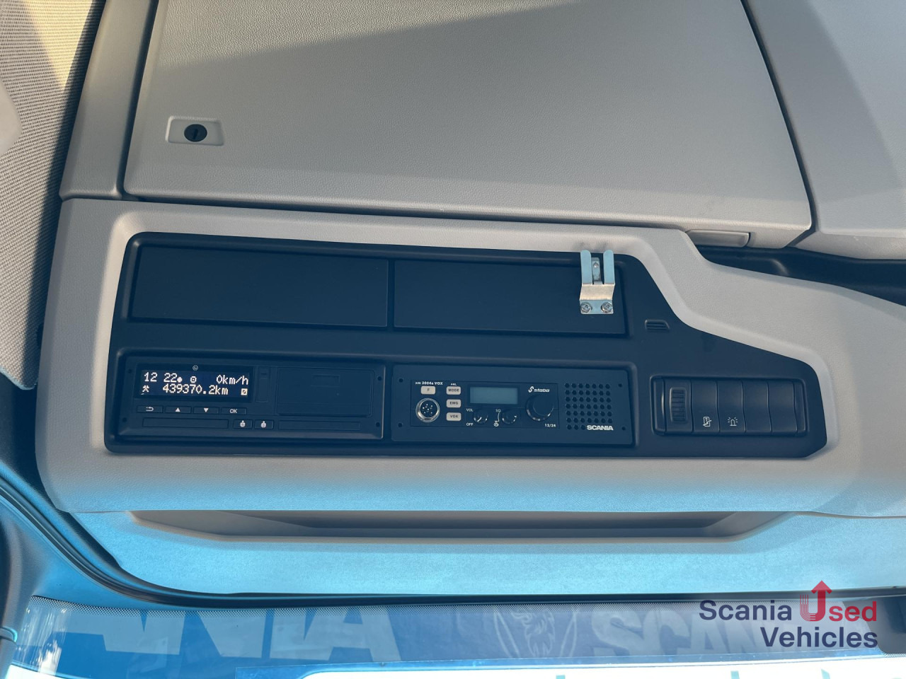 SCANIA R 450 A4x2NB RETARDER DIFF-L FULL AIR 8T P-AIRCO - Тягач: фото 5 SCANIA R 450 A4x2NB RETARDER DIFF-L FULL AIR 8T P-AIRCO - Тягач: фото 5