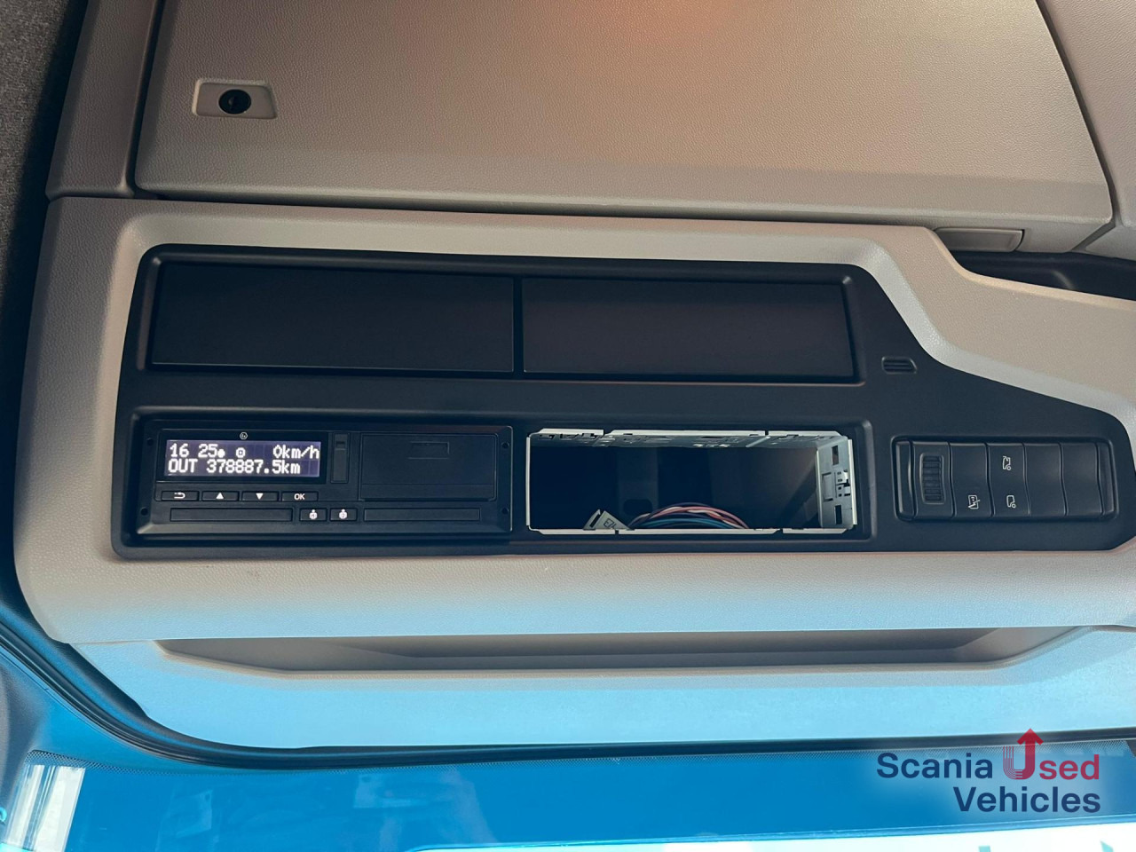 SCANIA S 450 A4x2NA DIFF-L RETARDER PARK AIRCO ACC - Тягач: фото 4 SCANIA S 450 A4x2NA DIFF-L RETARDER PARK AIRCO ACC - Тягач: фото 4