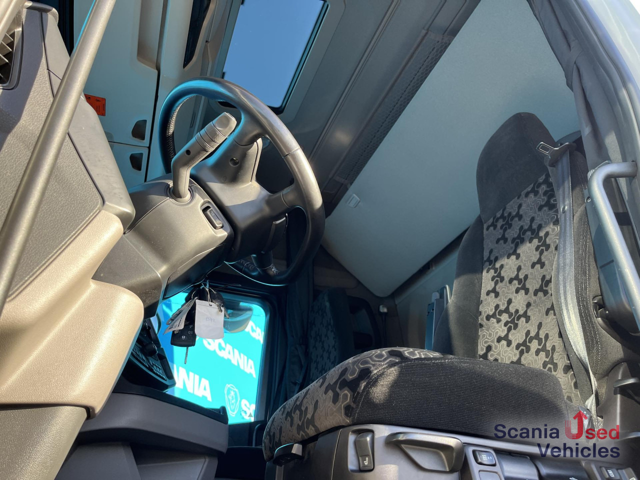 SCANIA S 500 A4x2NB DIFF-L RETARDER FULL AIR 8T ACC - Тягач: фото 4 SCANIA S 500 A4x2NB DIFF-L RETARDER FULL AIR 8T ACC - Тягач: фото 4