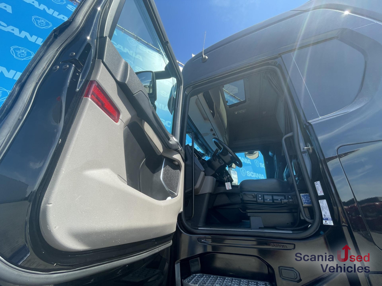 SCANIA S 500 A4x2NB RETARDER DIFF-L HYDRO P-AIRCO 8T - Тягач: фото 2 SCANIA S 500 A4x2NB RETARDER DIFF-L HYDRO P-AIRCO 8T - Тягач: фото 2