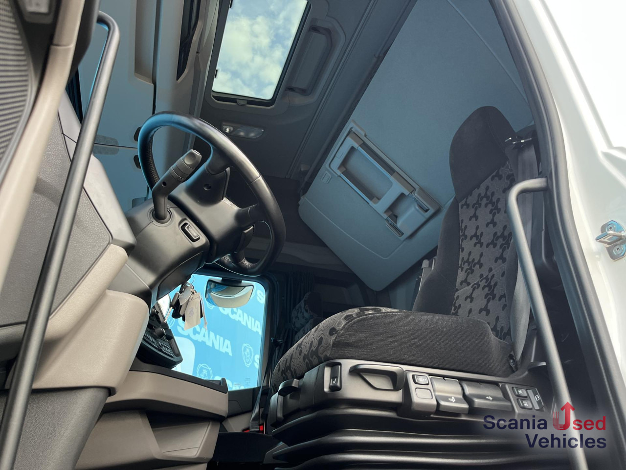 SCANIA S 500 A4x2NB RETARDER FULL AIR P-AIRCO 8T PTO ACC - Тягач: фото 4 SCANIA S 500 A4x2NB RETARDER FULL AIR P-AIRCO 8T PTO ACC - Тягач: фото 4