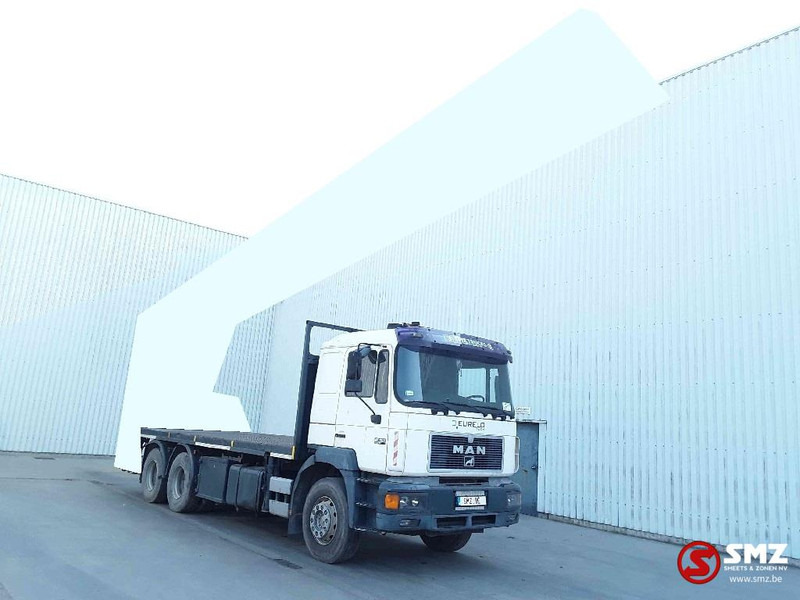MAN 26.403 26.403 6x4 lames - Бортова вантажівка/ Платформа, Вантажівка з маніпулятором: фото 1 MAN 26.403 26.403 6x4 lames - Бортова вантажівка/ Платформа, Вантажівка з маніпулятором: фото 1