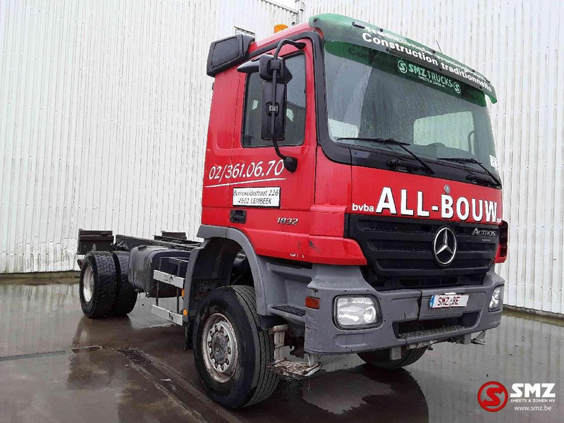 Mercedes-Benz Actros 1832 4x4 209000 km!! - Вантажівка шасі: фото 1 Mercedes-Benz Actros 1832 4x4 209000 km!! - Вантажівка шасі: фото 1