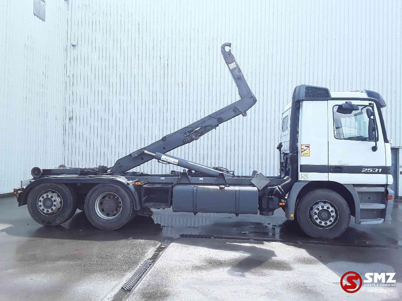 Mercedes-Benz Actros 2531 francais - Контейнеровоз/ Змінний кузов вантажівка: фото 4 Mercedes-Benz Actros 2531 francais - Контейнеровоз/ Змінний кузов вантажівка: фото 4