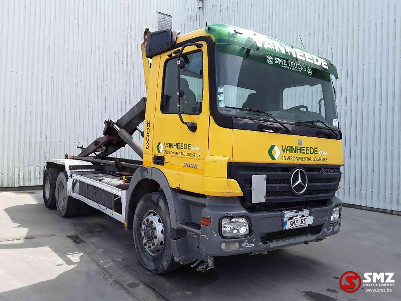 Mercedes-Benz Actros 2636 6x4 lames steel 3x - Контейнеровоз/ Змінний кузов вантажівка: фото 1 Mercedes-Benz Actros 2636 6x4 lames steel 3x - Контейнеровоз/ Змінний кузов вантажівка: фото 1