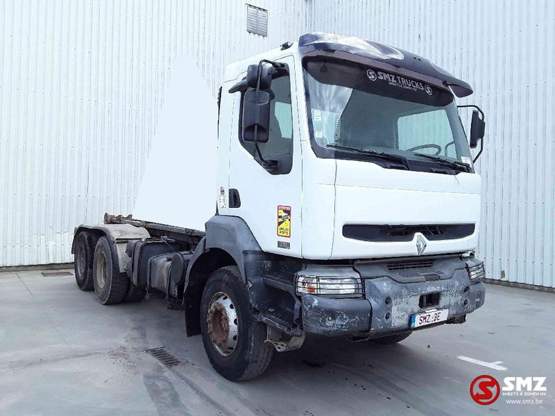 Renault Kerax 370 steel lames - Вантажівка шасі: фото 1 Renault Kerax 370 steel lames - Вантажівка шасі: фото 1