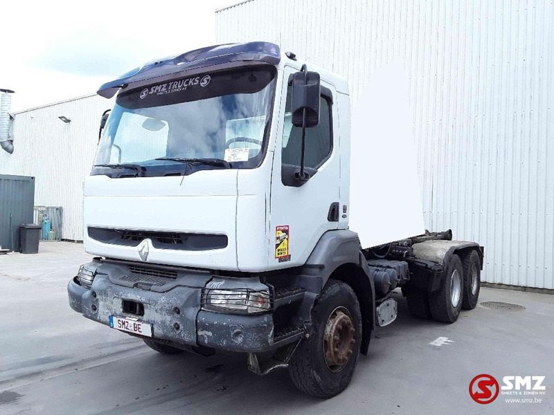 Renault Kerax 370 steel lames - Вантажівка шасі: фото 3 Renault Kerax 370 steel lames - Вантажівка шасі: фото 3