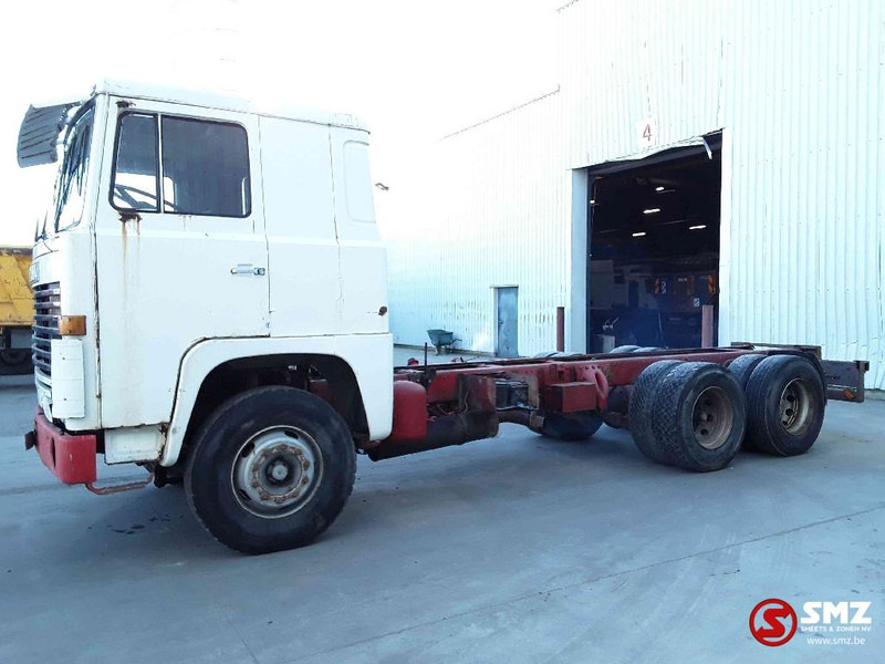 Scania 111 6x2 super lames - Вантажівка шасі: фото 5 Scania 111 6x2 super lames - Вантажівка шасі: фото 5