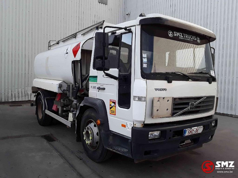 Volvo FL6 220 10000L lames - Вантажівка цистерна: фото 1 Volvo FL6 220 10000L lames - Вантажівка цистерна: фото 1