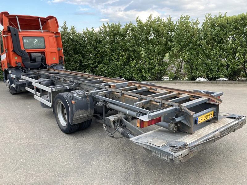 DAF CF65.180 Euro3 Manual / Laadklep - Вантажівка шасі: фото 4 DAF CF65.180 Euro3 Manual / Laadklep - Вантажівка шасі: фото 4