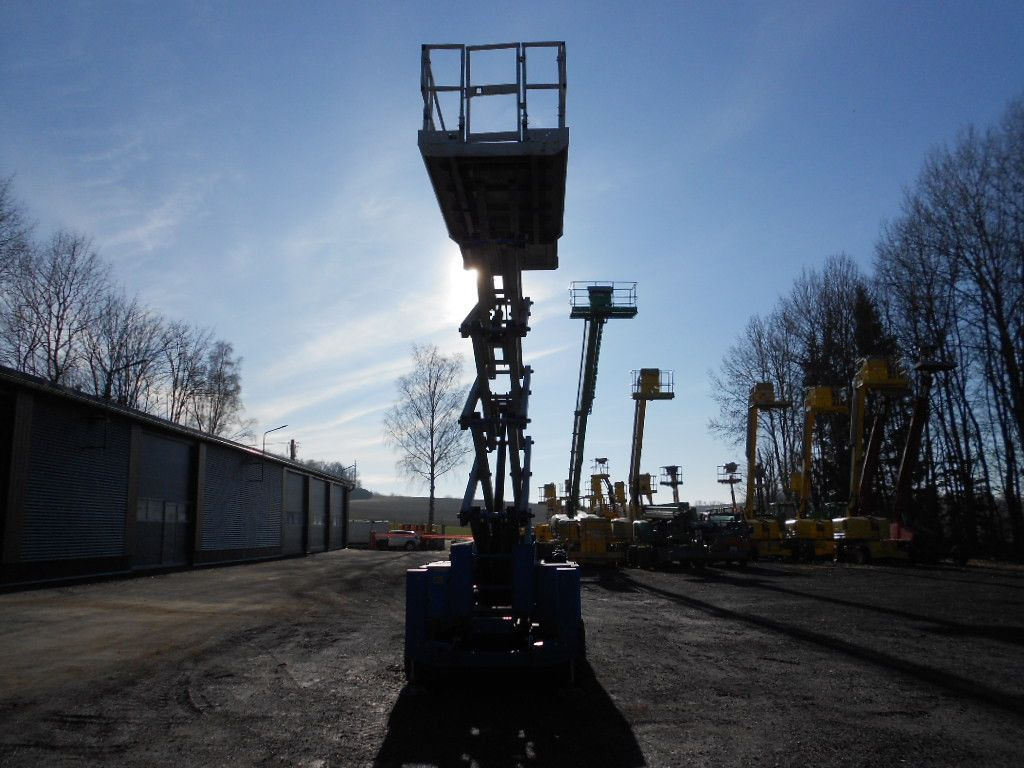 Genie GS4069BE, Hybrid, Stützen, AH 14 m - Ножичний підйомник: фото 3 Genie GS4069BE, Hybrid, Stützen, AH 14 m - Ножичний підйомник: фото 3