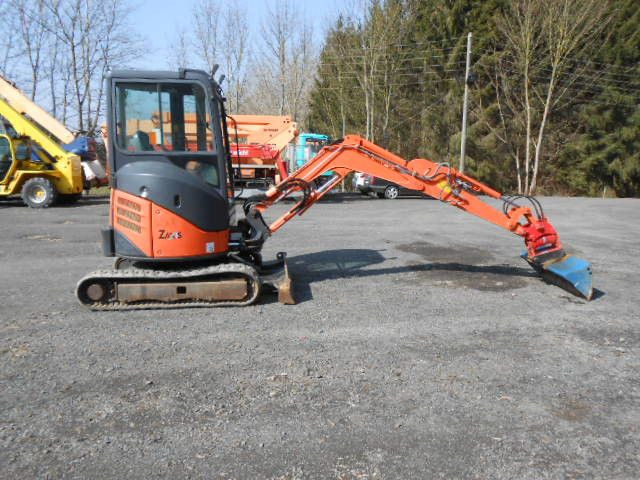 Hitachi ZX22U-2CLR , Powertilt Hitachi ZX22U-2CLR , Powertilt - Міні-екскаватор: фото 5 Hitachi ZX22U-2CLR , Powertilt Hitachi ZX22U-2CLR , Powertilt - Міні-екскаватор: фото 5