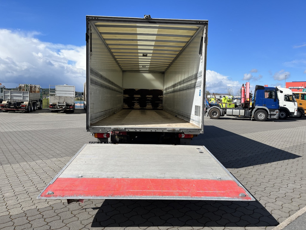 Iveco 120E25 Eurocargo 4x2 Koffer | Ladebordwand - Вантажівка з закритим кузовом: фото 2 Iveco 120E25 Eurocargo 4x2 Koffer | Ladebordwand - Вантажівка з закритим кузовом: фото 2