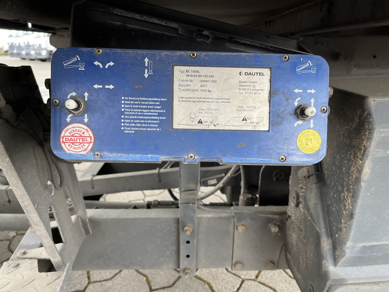 Iveco 120E25 Eurocargo 4x2 Koffer | Ladebordwand - Вантажівка з закритим кузовом: фото 4 Iveco 120E25 Eurocargo 4x2 Koffer | Ladebordwand - Вантажівка з закритим кузовом: фото 4