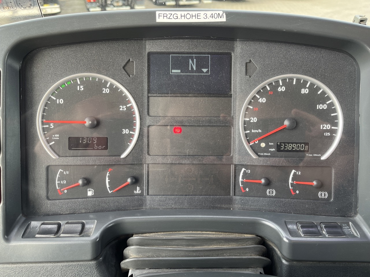 Самоскид вантажівка MAN 35.430 8x4    Intarder   Analog Tacho   Bordmatik: фото 11