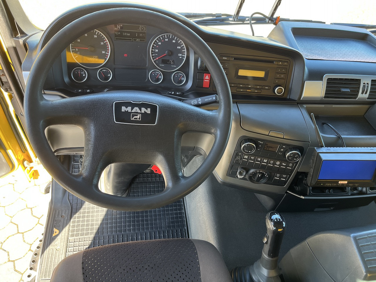 MAN TGS 28.480 6x4 4x4 Dreiseitenkipper Liftachse - Самоскид вантажівка: фото 5 MAN TGS 28.480 6x4 4x4 Dreiseitenkipper Liftachse - Самоскид вантажівка: фото 5