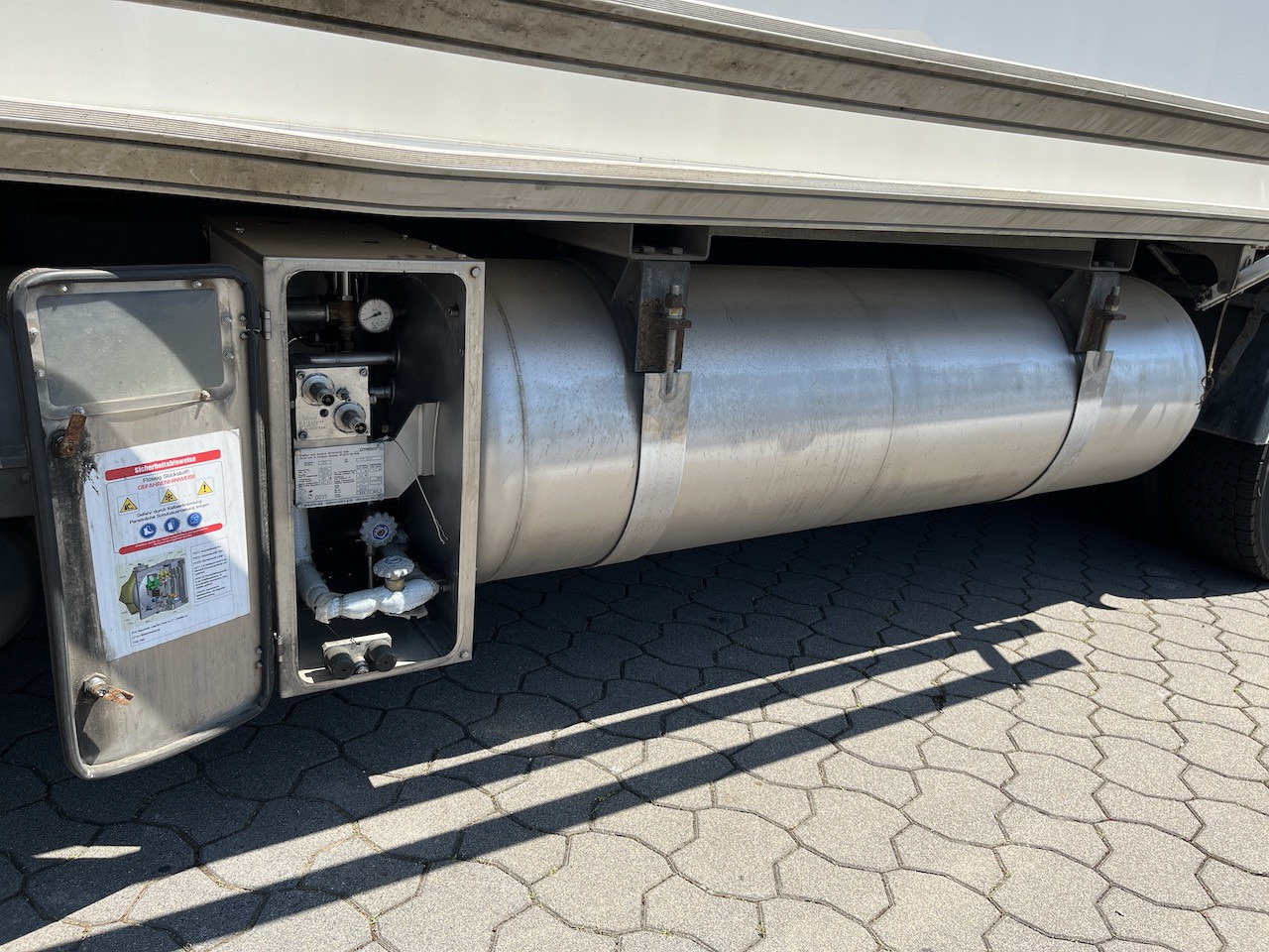 Mercedes-Benz Antos 1840 4x4 HAD LBW Kühlung Flüssigstickstoff - Рефрижератор вантажівка: фото 4 Mercedes-Benz Antos 1840 4x4 HAD LBW Kühlung Flüssigstickstoff - Рефрижератор вантажівка: фото 4