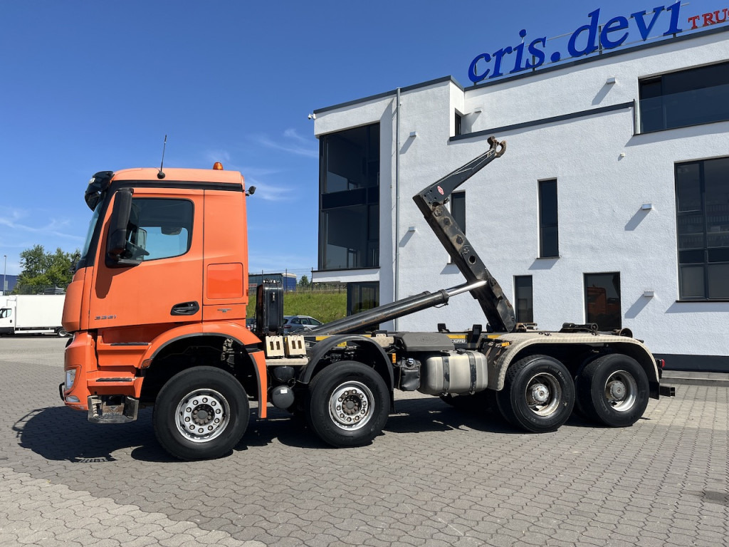 Mercedes-Benz Arocs 3251 8x4 Meiller 30 t Haken - Гаковий мультиліфт вантажівка: фото 2 Mercedes-Benz Arocs 3251 8x4 Meiller 30 t Haken - Гаковий мультиліфт вантажівка: фото 2