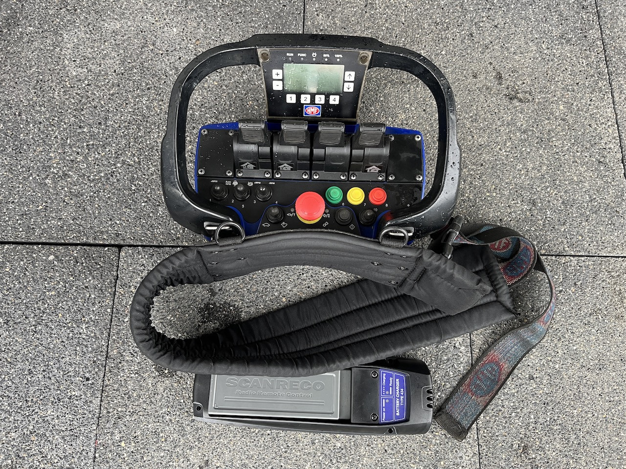 Meusburger MPS-3 Auflieger mit Kran HMF 1510 K-4 Lenkachse - Бортовий напівпричіп/ Платформа: фото 4 Meusburger MPS-3 Auflieger mit Kran HMF 1510 K-4 Lenkachse - Бортовий напівпричіп/ Платформа: фото 4