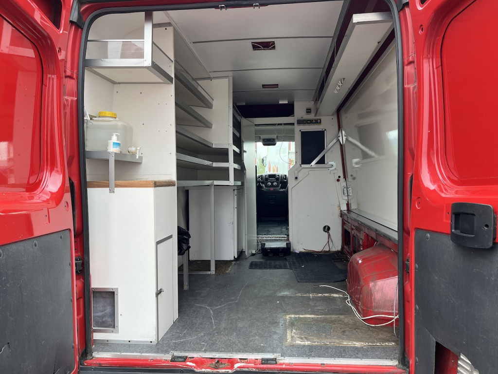 Peugeot Boxer Verkaufsfahrzeug Foodtruck - Торговий вантажівка: фото 2 Peugeot Boxer Verkaufsfahrzeug Foodtruck - Торговий вантажівка: фото 2
