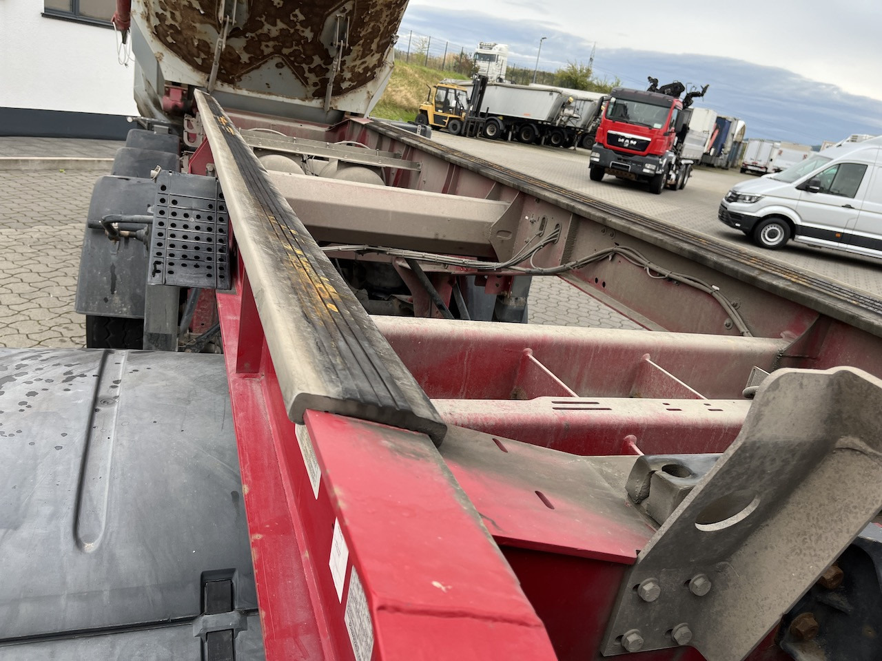 Schwarzmüller SK Kippauflieger Stahlmulde Liftachse - Самоскид напівпричіп: фото 3 Schwarzmüller SK Kippauflieger Stahlmulde Liftachse - Самоскид напівпричіп: фото 3