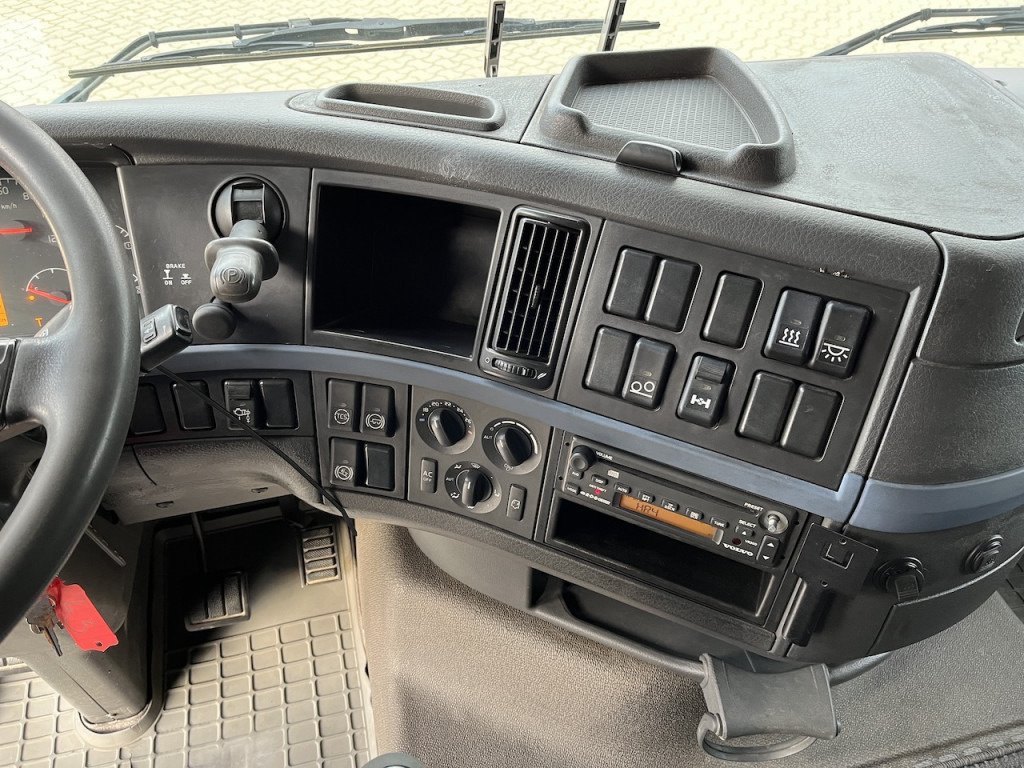 Volvo FH 520 6x2 Palfinger PK 12502 | AHK - Вантажівка з маніпулятором, Бортова вантажівка/ Платформа: фото 4 Volvo FH 520 6x2 Palfinger PK 12502 | AHK - Вантажівка з маніпулятором, Бортова вантажівка/ Платформа: фото 4