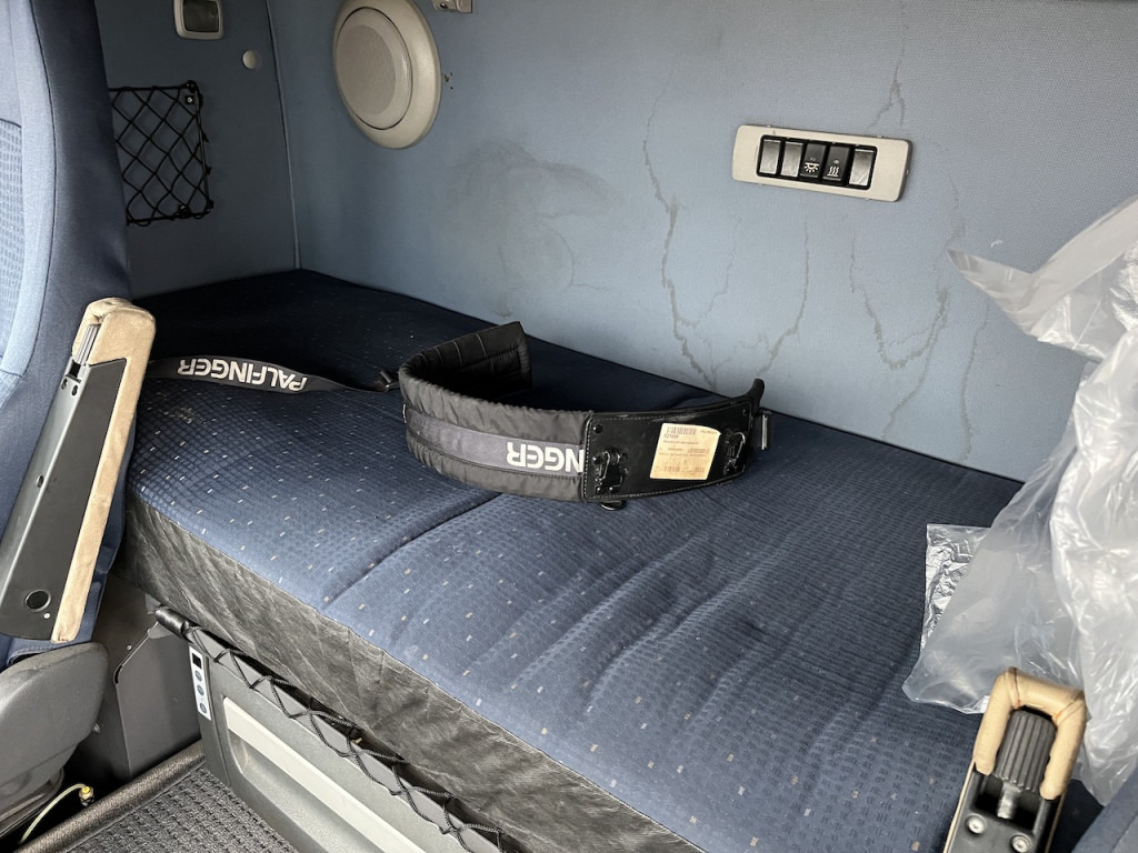 Volvo FH 520 6x2 Palfinger PK 12502 | AHK - Вантажівка з маніпулятором, Бортова вантажівка/ Платформа: фото 5 Volvo FH 520 6x2 Palfinger PK 12502 | AHK - Вантажівка з маніпулятором, Бортова вантажівка/ Платформа: фото 5