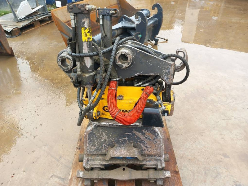 Engcon EC219 - Тилтротатор в категорії Будівельна техніка: фото 1 Engcon EC219 - Тилтротатор в категорії Будівельна техніка: фото 1