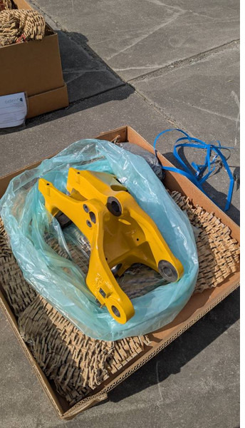 Komatsu PC26MR-3 BRACKET 22K-70-21411 - Рама/ Шасі в категорії Будівельна техніка: фото 1 Komatsu PC26MR-3 BRACKET 22K-70-21411 - Рама/ Шасі в категорії Будівельна техніка: фото 1