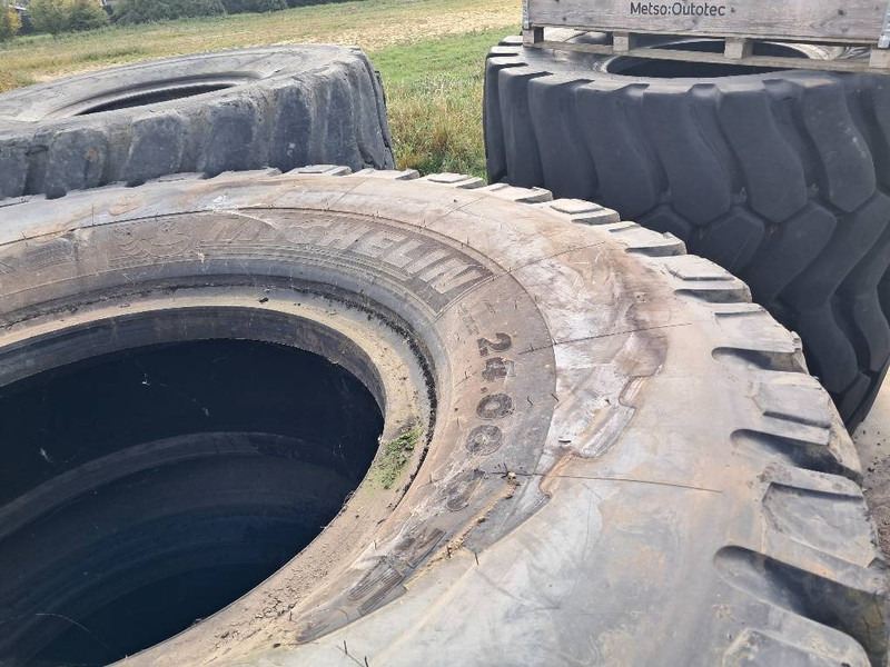 Michelin Xtra Load Grip 24.00R35 - Шини і диски в категорії Будівельна техніка: фото 3 Michelin Xtra Load Grip 24.00R35 - Шини і диски в категорії Будівельна техніка: фото 3