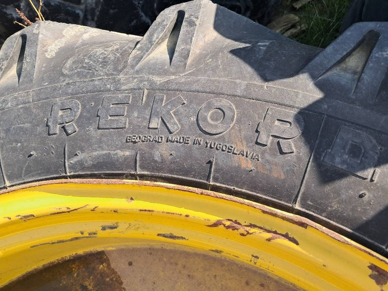 Record 12.4-36 - Шини і диски в категорії Будівельна техніка: фото 3 Record 12.4-36 - Шини і диски в категорії Будівельна техніка: фото 3