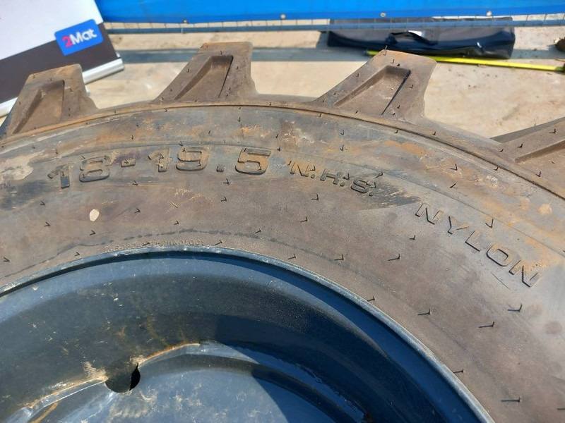 TractionMaster 18-19,5 - Шини і диски в категорії Вантажно-розвантажувальна техніка: фото 3 TractionMaster 18-19,5 - Шини і диски в категорії Вантажно-розвантажувальна техніка: фото 3