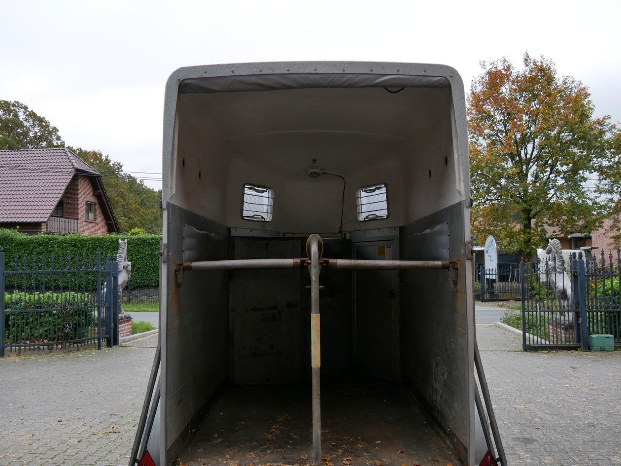 Böckmann Alu 2 Pferde mit Sattelkammer - Для перевезення худоби причіп: фото 5 Böckmann Alu 2 Pferde mit Sattelkammer - Для перевезення худоби причіп: фото 5