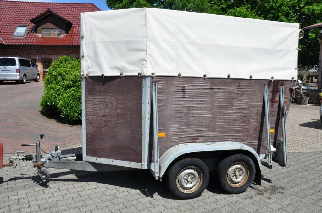 Holz Plane 1,5 Pferde Holz Plane 1,5 Pferde - Причіп коневоз: фото 1 Holz Plane 1,5 Pferde Holz Plane 1,5 Pferde - Причіп коневоз: фото 1