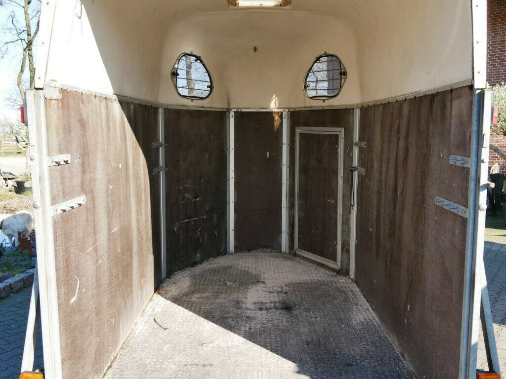 Holz Poly 2 Pferde Holz Poly 2 Pferde - Причіп коневоз: фото 2 Holz Poly 2 Pferde Holz Poly 2 Pferde - Причіп коневоз: фото 2