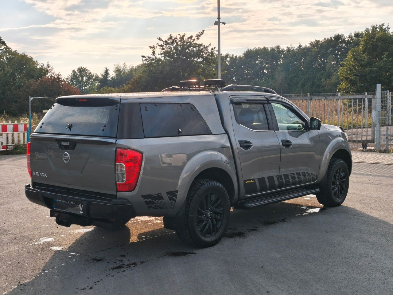 Nissan Navara NP300 N-Guard Double Cab 4x4 - Позашляховик: фото 4 Nissan Navara NP300 N-Guard Double Cab 4x4 - Позашляховик: фото 4