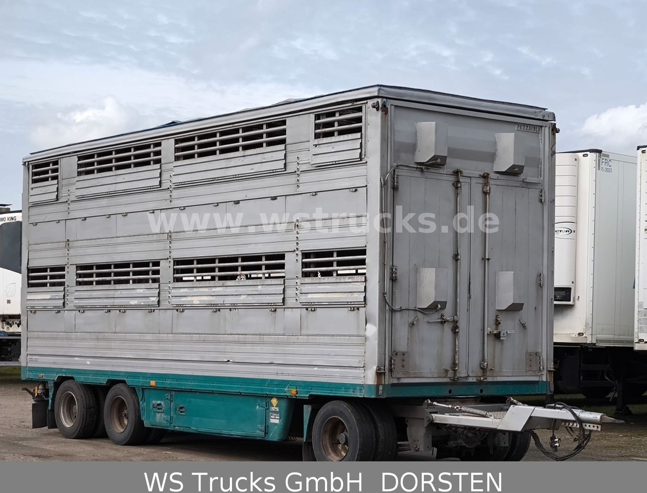 Pezzaioli 2 Stock RBA31F ausfahrbares Dach Viehanhänger - Для перевезення худоби причіп: фото 2 Pezzaioli 2 Stock RBA31F ausfahrbares Dach Viehanhänger - Для перевезення худоби причіп: фото 2
