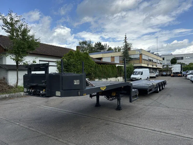Broshuis Tele Semi Tieflader Luft 4.5 m auszieh u. 3 m verb Tele Semi Tieflader Luft 4.5 m auszieh u. 3 m verbreiterb. - Низькорамна платформа напівпричіп: фото 1 Broshuis Tele Semi Tieflader Luft 4.5 m auszieh u. 3 m verb Tele Semi Tieflader Luft 4.5 m auszieh u. 3 m verbreiterb. - Низькорамна платформа напівпричіп: фото 1
